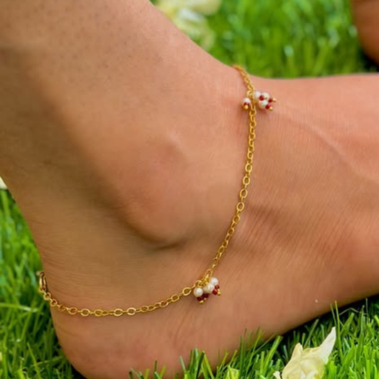 Złota Bransoletka na Kostkę z Perłami