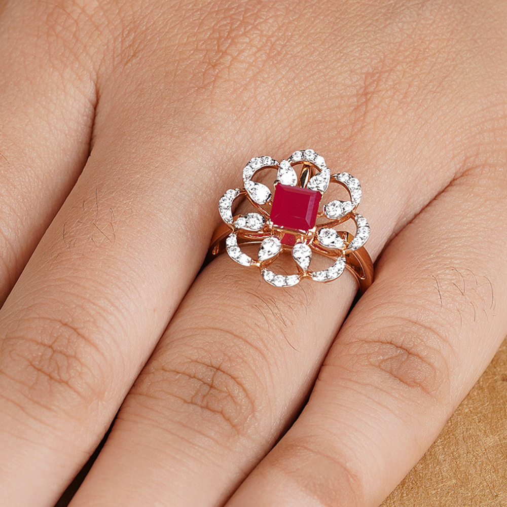 Pierścionek Kwiat z Rubinowym Kamieniem